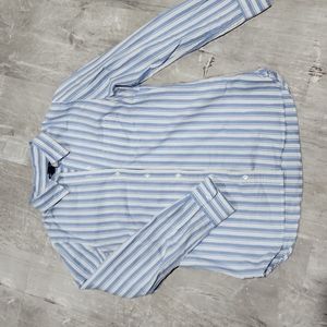 Gap Boyfriend Fit Button Down Shirt